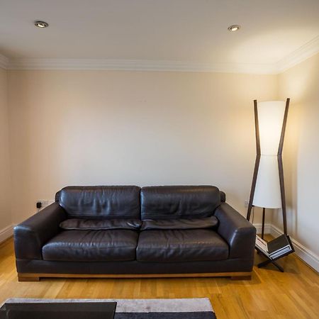 Spacious, 3 Bed House For 6 In Central Chester Hotel Exterior photo