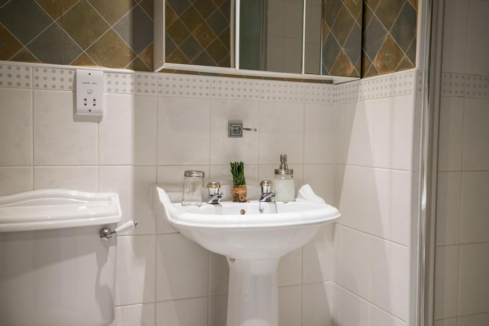 Spacious, 3 Bed House For 6 In Central Chester Hotel Exterior photo
