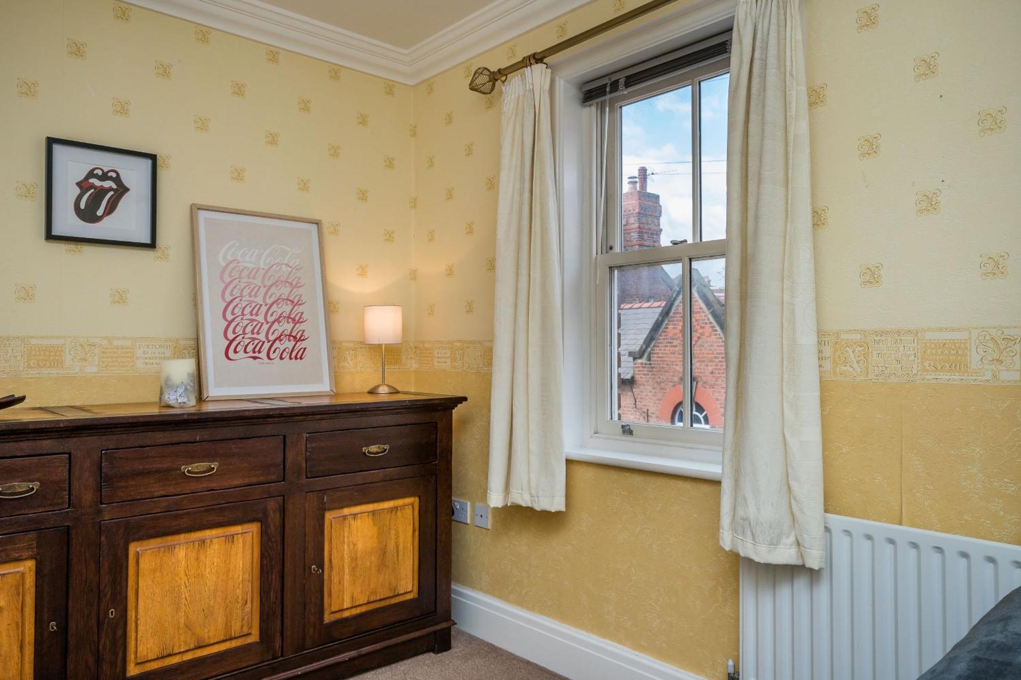 Spacious, 3 Bed House For 6 In Central Chester Hotel Exterior photo