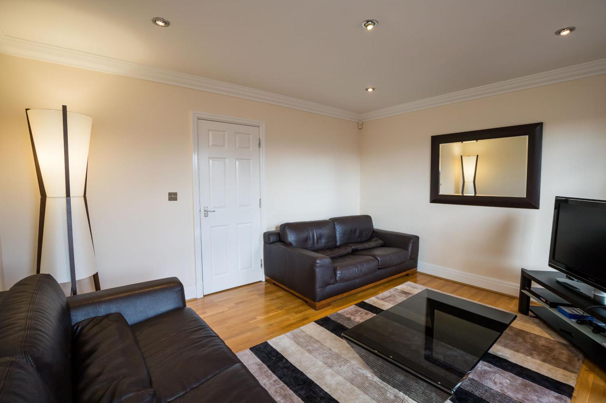 Spacious, 3 Bed House For 6 In Central Chester Hotel Exterior photo