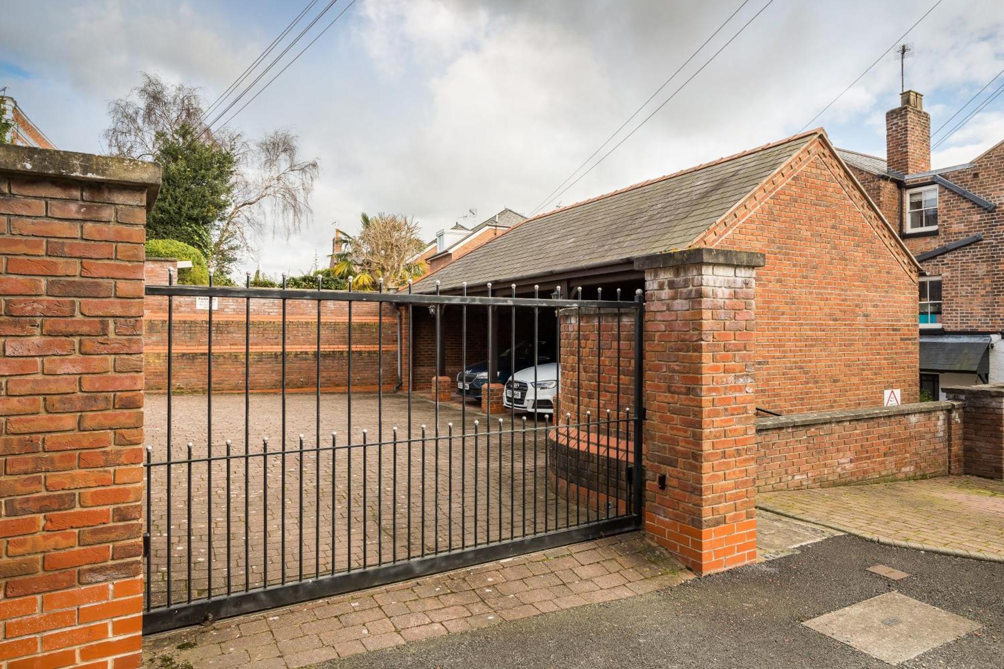 Spacious, 3 Bed House For 6 In Central Chester Hotel Exterior photo