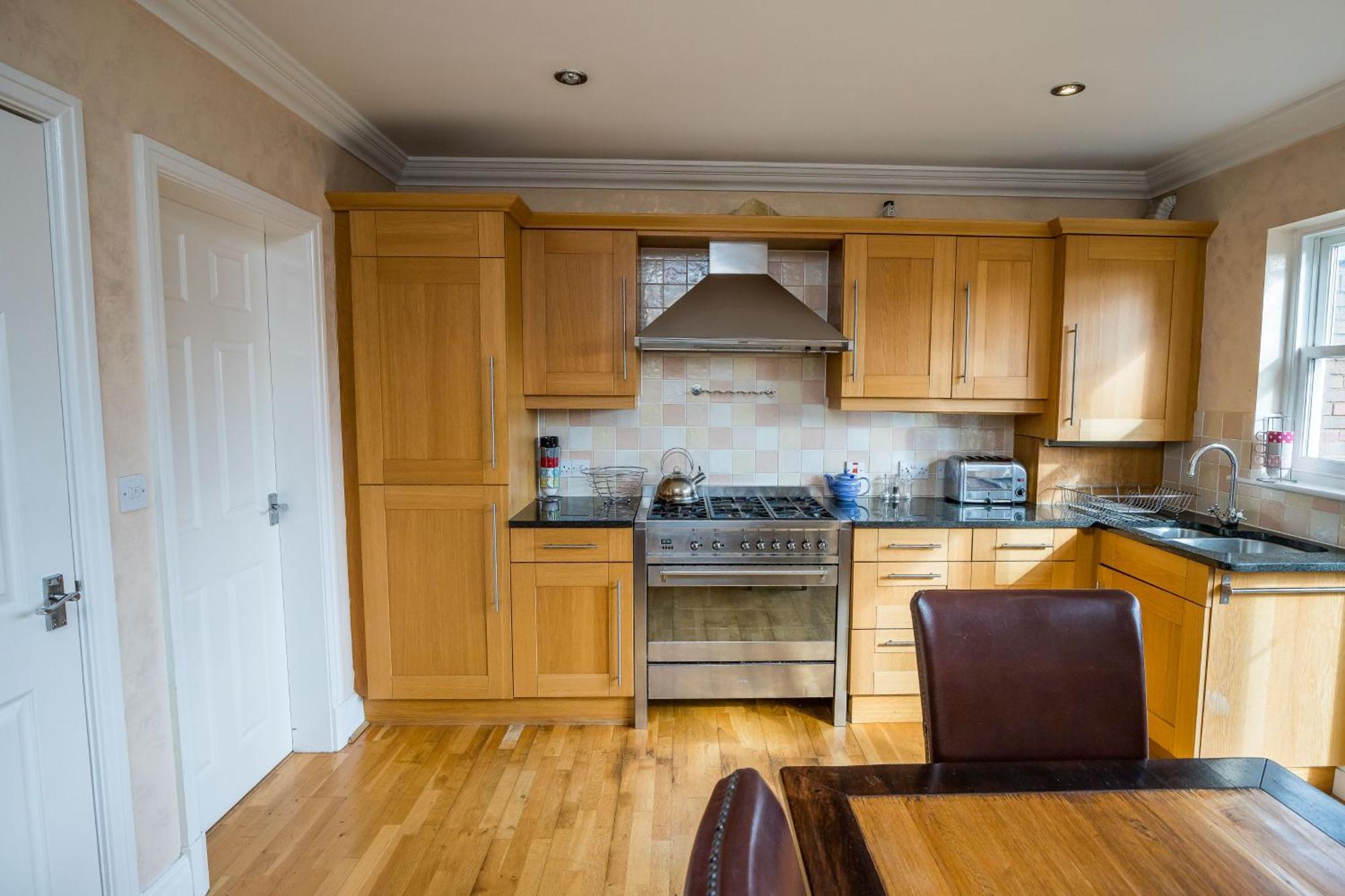 Spacious, 3 Bed House For 6 In Central Chester Hotel Exterior photo