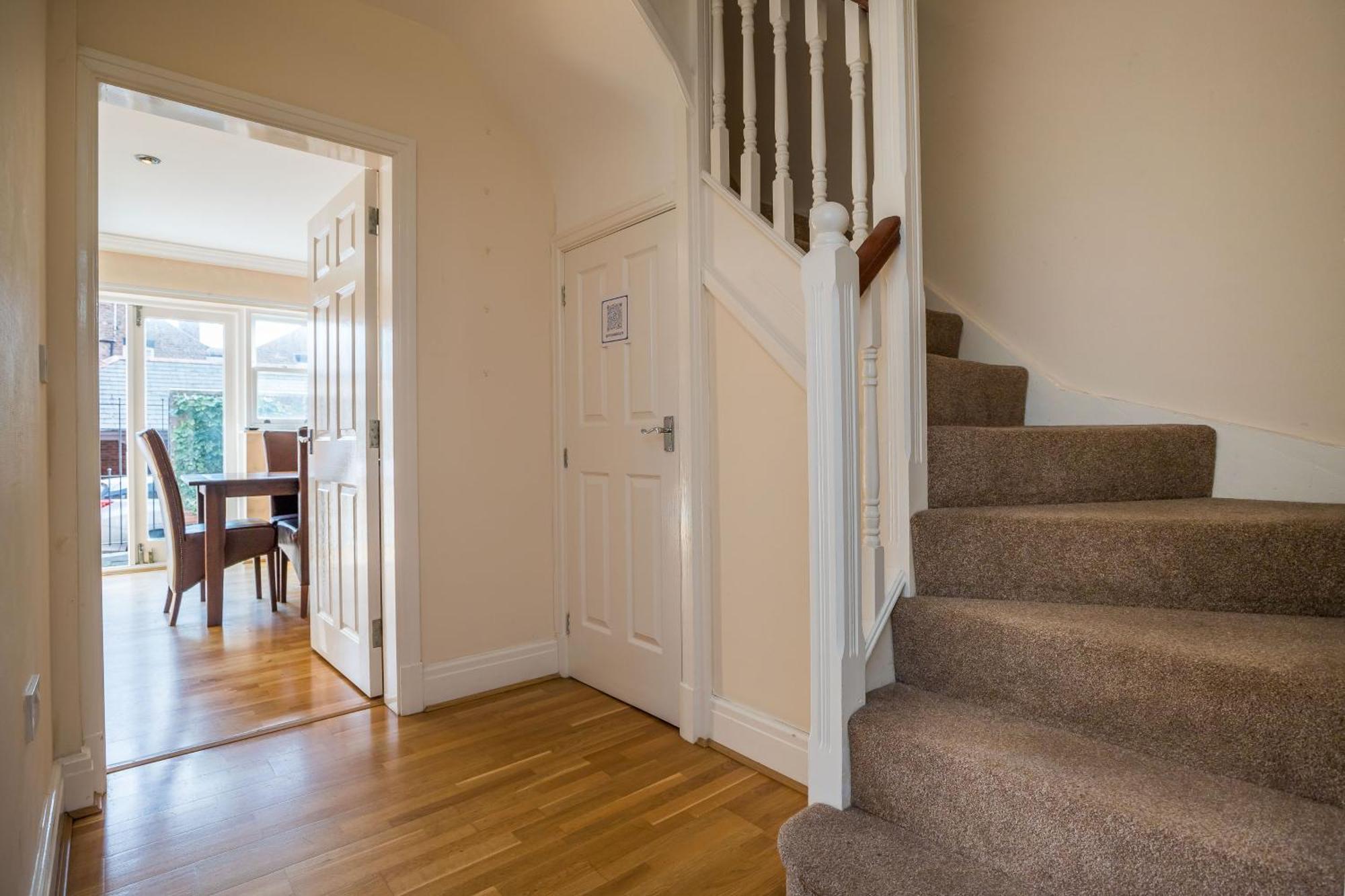 Spacious, 3 Bed House For 6 In Central Chester Hotel Exterior photo