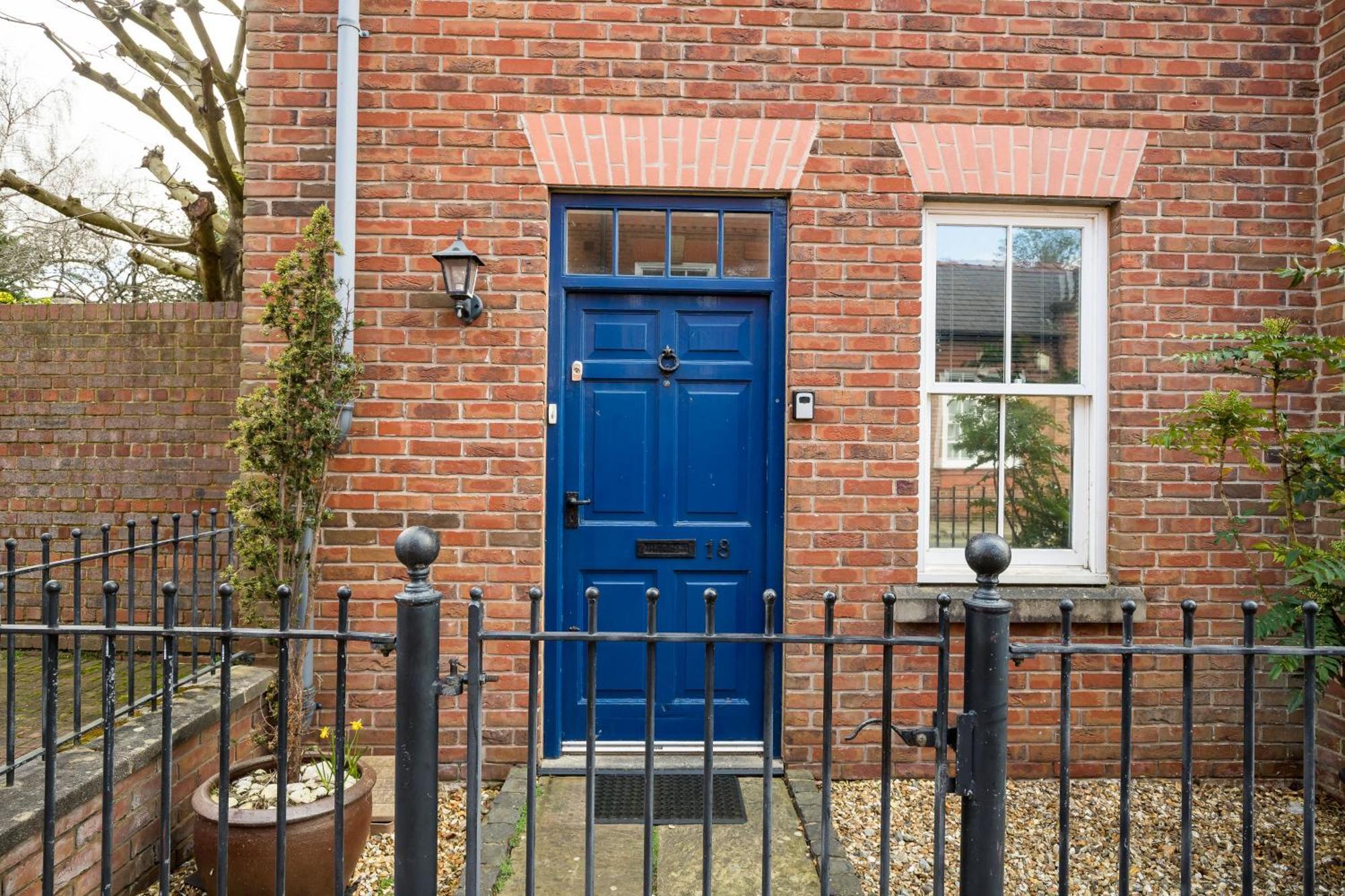 Spacious, 3 Bed House For 6 In Central Chester Hotel Exterior photo