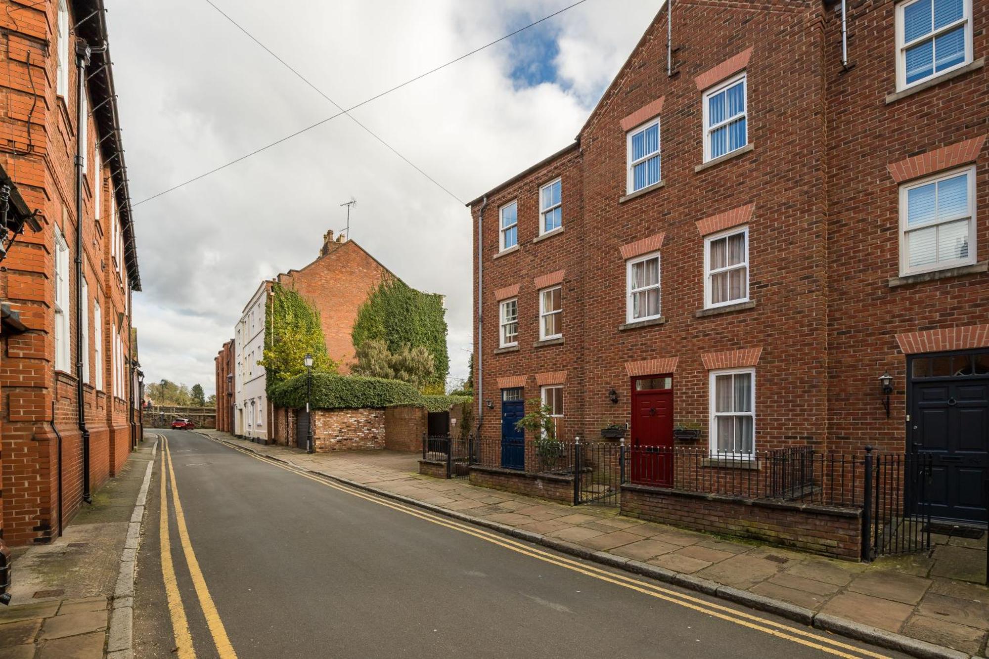 Spacious, 3 Bed House For 6 In Central Chester Hotel Exterior photo